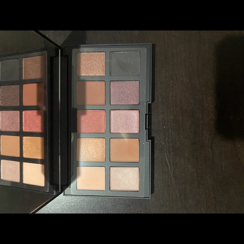 Haus laboratory eyeshadow pallet
